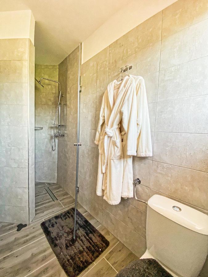 Apartmani Fenestra Оточац Экстерьер фото